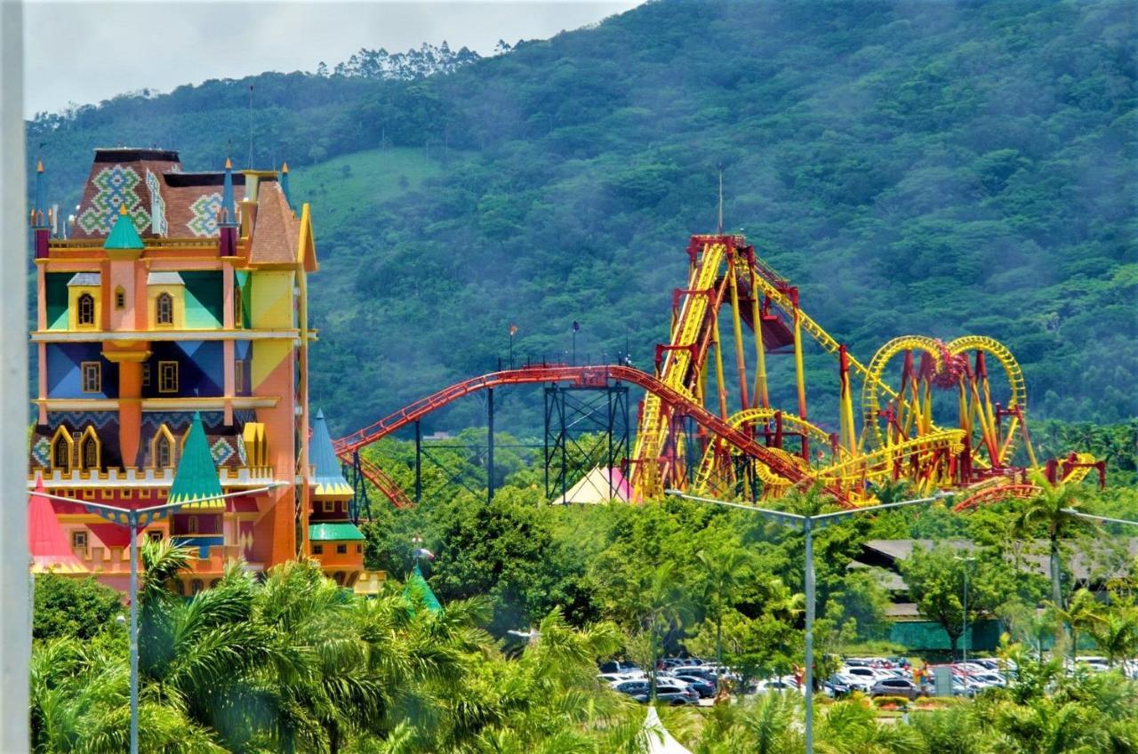 Apto Nantes Com Vista Pro Beto Carrero World Penha  Eksteriør billede
